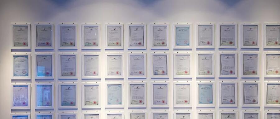 源碼太陽(yáng)能智慧路燈榮獲